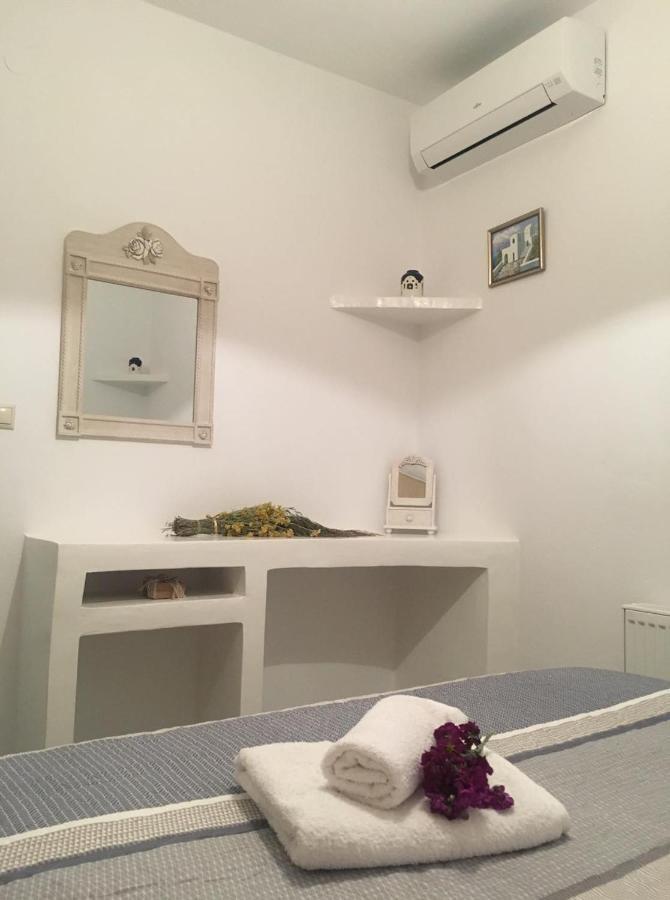 דירות Cherronisos  Diavrouxas House In Sifnos מראה חיצוני תמונה
