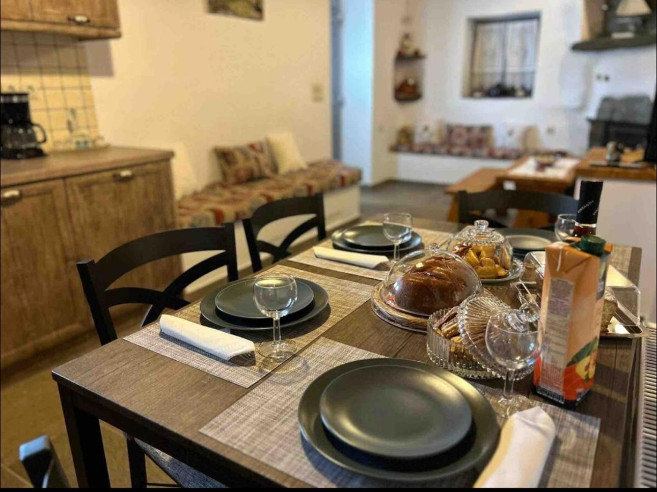 דירות Cherronisos  Diavrouxas House In Sifnos מראה חיצוני תמונה