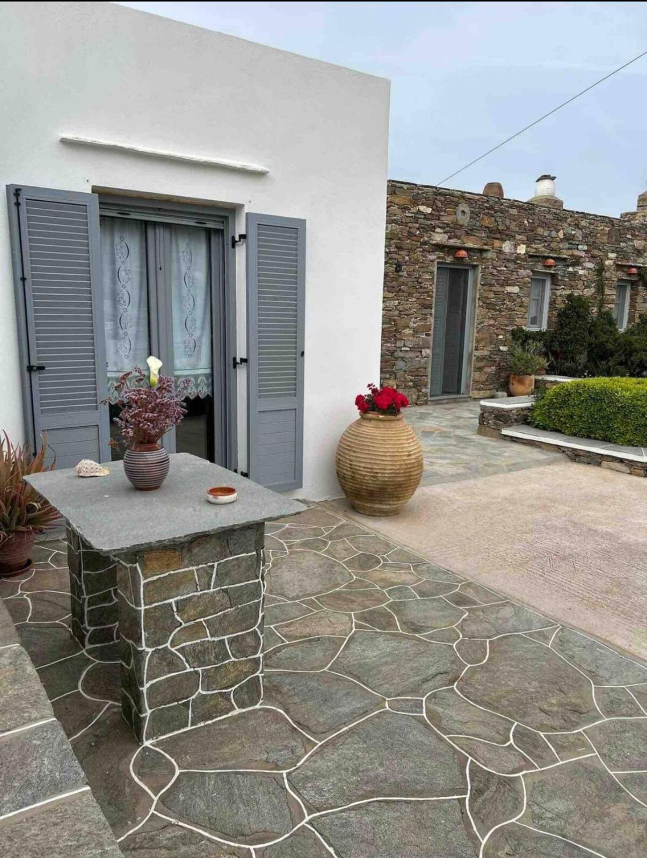 דירות Cherronisos  Diavrouxas House In Sifnos מראה חיצוני תמונה